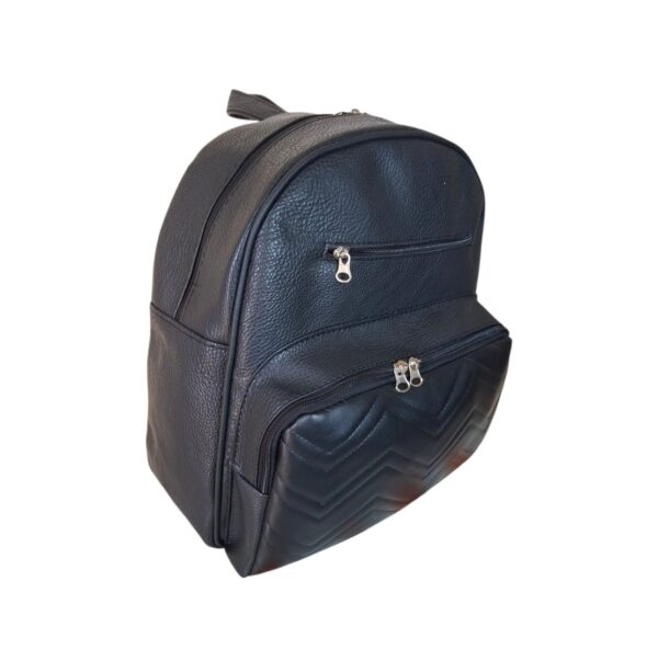Mochila Negra Ecocuero Chevron Con Bolsillo Frontal Cierre Premium