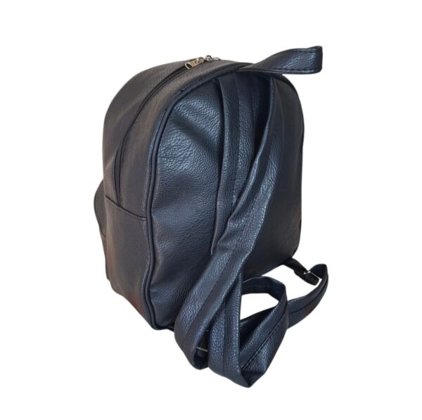 Mochila Negra Ecocuero Chevron Con Bolsillo Frontal Cierre Premium - Imagen 3